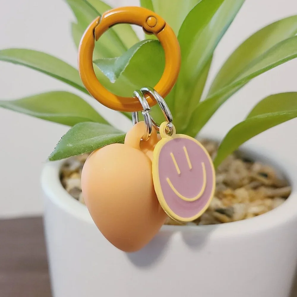 Unknown Brand Orange Puffy Heart w/Smiley Face Charm‎ Keychain NWOT Unisex Cute